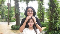 Momennya bersama sang kekasih, Difa Ryansyah juga kerap terlihat. Mereka mengabarkan akan merencanakan pernikahan. Foto: Instagram @itsme.frisllyherlind