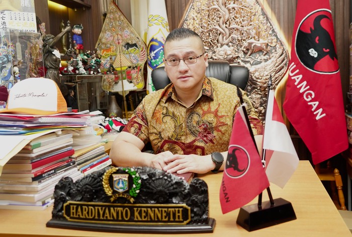 Anggota DPRD DKI Jakarta, Fraksi PDI Perjuangan Hardiyanto Kenneth Meminta Dinas Dukcapil DKI Jakarta Bisa Menangani Fenomena Permasalahan Pendatang Baru Jakarta Pasca Lebaran Idul Fitri 2025