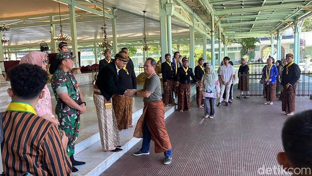 KGPAA Mangkunegara X gelar syawalan di Puro Mangkunegaran, Solo, Senin (7/4/2025).