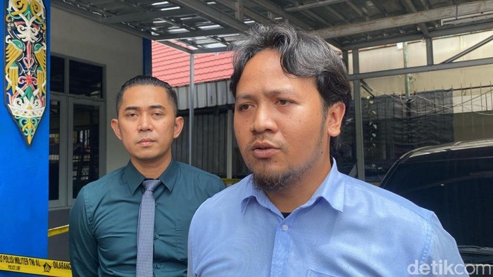 Kuasa hukum keluarga korban, Mbareb Slamet Pambudi menyebut tersangka pembunuhan jurnalis Juwita (23), Jumran sempat memberi uang santunan kematian sebesar Rp 2 juta. Menurut Mbareb, uang santunan itu diberikan dua kali dengan cara transfer ke rekening kakak ipar korban.
