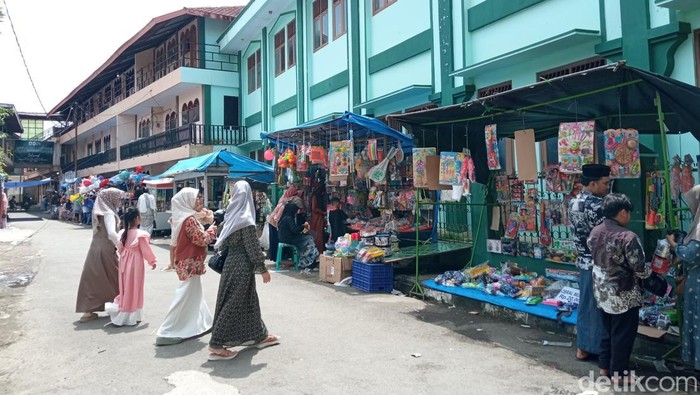 Lebaran ketupat di Buntet Pesantren Cirebon.