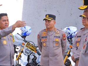 Kapolda Metro Cek Tol Japek, Pastikan Lalin Arus Balik ke Jakarta Lancar