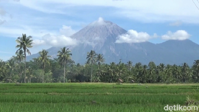 Penampakan Gunung Semeru