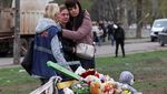 Penghormatan untuk Anak-anak yang Tewas dalam Serangan Rusia di Kryvyi Rih