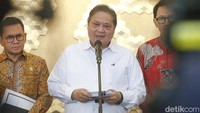 Rencananya, menteri perdagangan negara-negara ASEAN mengadakan pertemuan pada 10 April untuk membahas kesepakatan bersama. Airlangga juga bilang, negara-negara ASEAN mayoritas tidak akan mengambil langkah retalisasi atau tarif balasan. Ia menyampaikan bahwa Pemerintah Indonesia memastikan tidak akan mengambil aksi balas dendam dengan mengenakan tarif impor tinggi ke produk-produk AS. Alih-alih menempuh langkah retaliasi, pemerintah akan memilih jalur negosiasi dan diplomasi.