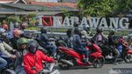 Potret Puncak Arus Balik Pemudik Motor di Karawang