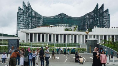 Potret Ramai Warga Kunjungi IKN saat Libur Lebaran