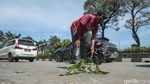 Sopir Mengantuk, Mobil Serempet Truk di Bekasi dan Ringsek