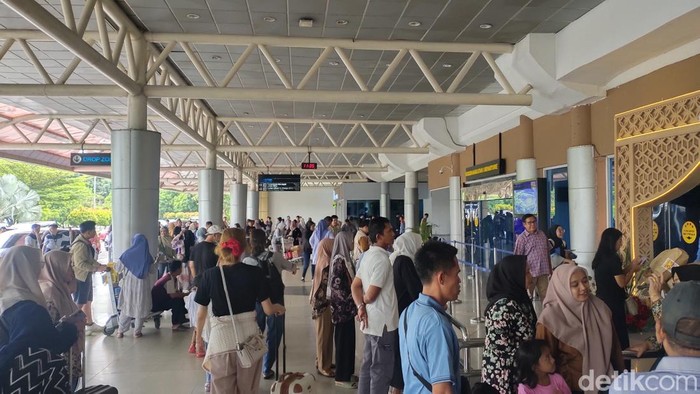 Suasana arus balik di Bandara SMB II Palembang