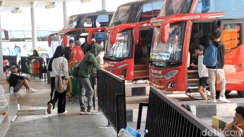 Suasana Terminal Mengwi, Senin (7/4/2025).