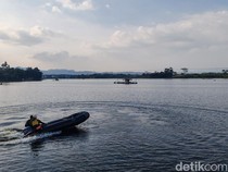 Nahas 2 Penumpang Perahu di Sungai Citarum