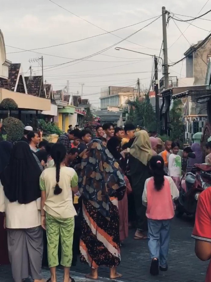 Tradisi udik-udikan saat Lebaran Ketupat di Gresik