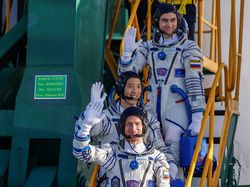 3 Astronaut-Kosmonaut Akan Meluncur ke ISS Pakai Soyuz MS-27