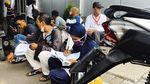 Ada Pemutihan Pajak, Warga Padati Samsat Kota Bekasi