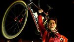 Aksi Mahasiswa Serbia Gowes Sepeda Protes Pemerintah