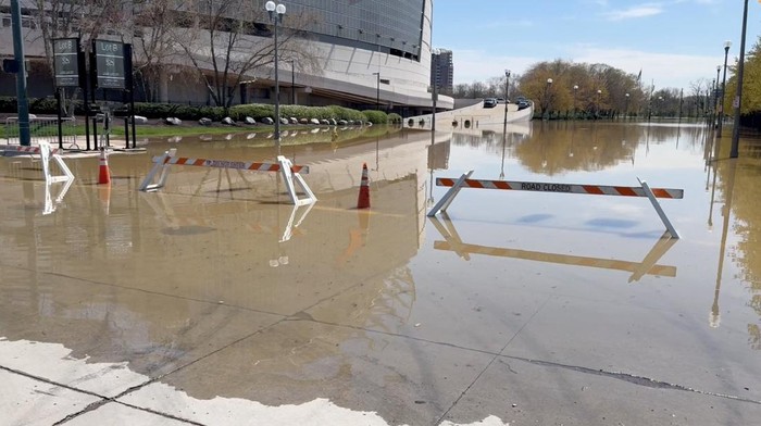 Hujan deras dan banjir bandang kembali melanda wilayah Amerika Serikat (AS) bagian selatan. Salah satunya wilayah Ohio.
