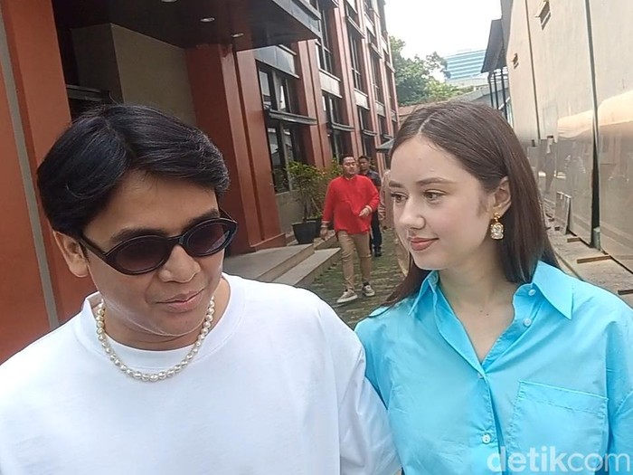 Billy Syahputra dan Vika Kolesnaya