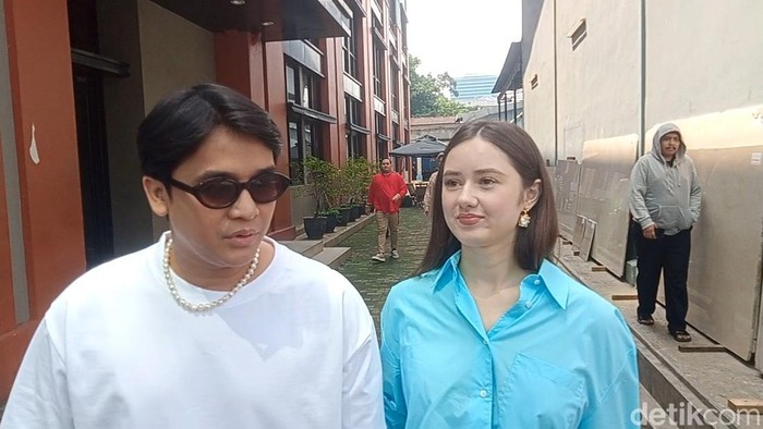 Billy Syahputra dan Vika Kolesnaya