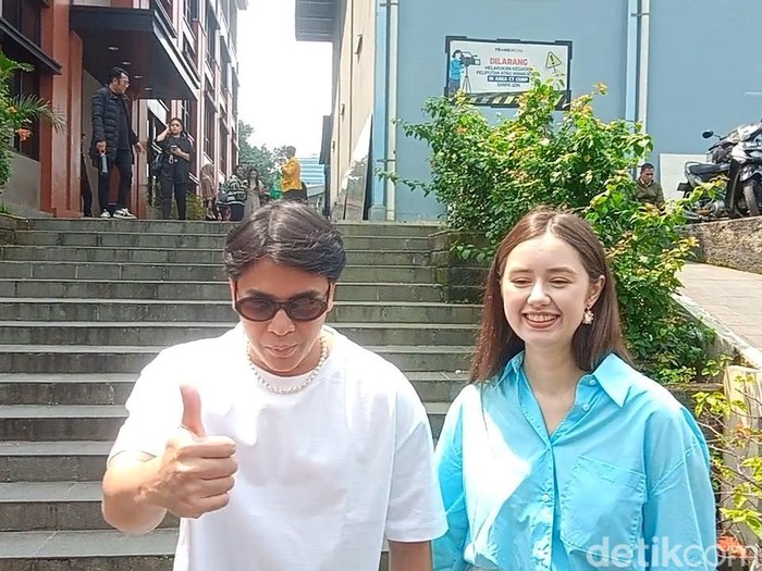 Billy Syahputra dan Vika Kolesnaya