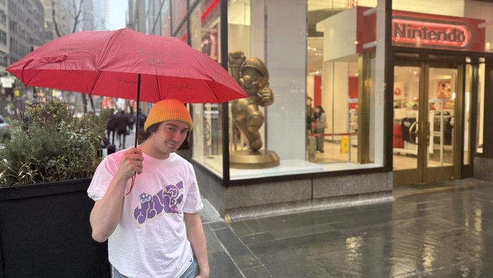 Sejak tanggal perilisan Nintendo Switch 2 diumumkan, banyak gamer yang sudah tidak sabar ingin memilikinya. Bahkan yang paling ekstrem ialah salah satu penggemar berencana menunggu di depan toko Nintendo di New York selama dua bulan.