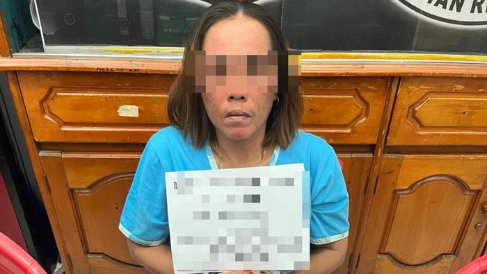 Emak-emak diamankan polisi usai mencoba selundupkan sabu ke tahanan di Polres Tebo