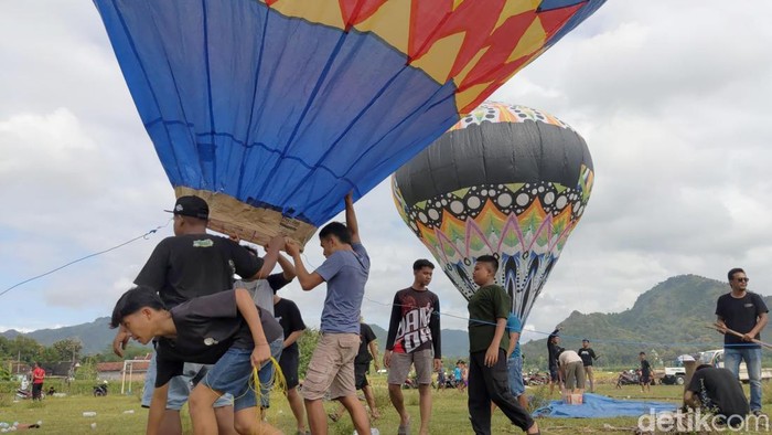 Festival Balon Udara Tradisional di Tulungagung