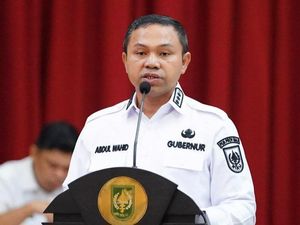 Banyak Jalan di Riau Rusak, Gubernur Akui Tak Ada Anggaran
