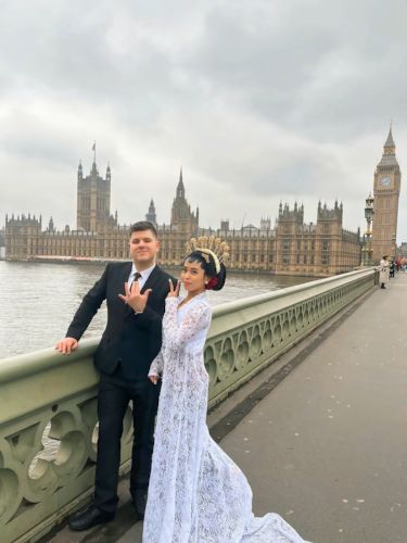 Foto pernikahan Haldila Wijaya Novem dan Vilius Milasius yang menggelar acara di London.