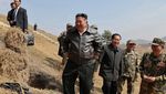 Gaya Kim Jong Un Kunjungi Pangkalan Latihan Militer Korut