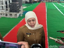Khofifah: Pemprov Jatim Siap Urus Penerbitan Ulang Ijazah Pekerja yang Ditahan