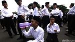 Gubernur Pramono Lepas Arus Balik Santri Gontor