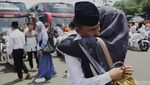 Gubernur Pramono Lepas Arus Balik Santri Gontor