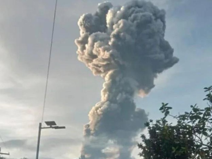 Gunung Kanlaon di Filipina Erupsi, Muntahkan Abu Setinggi 3.000 Meter