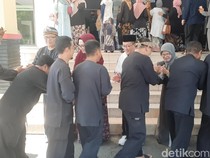 Momen Emosional Bupati Tasikmlaya Usai Libur Lebaran