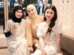 7 Foto Irish Bella Perdana Liburan ke Bangkok Bareng Putri Sambung, Bak Bestie