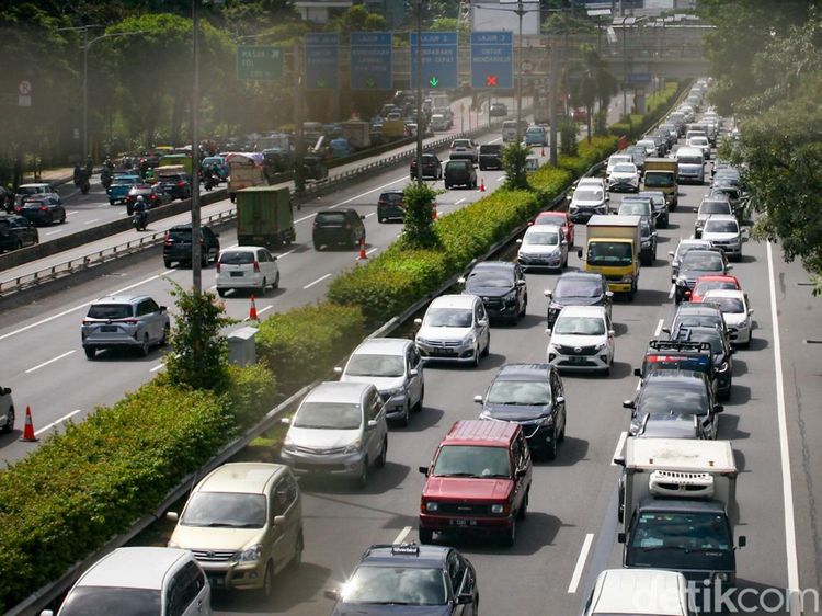 Libur Lebaran Usai, Lalin Jakarta Kembali Padat