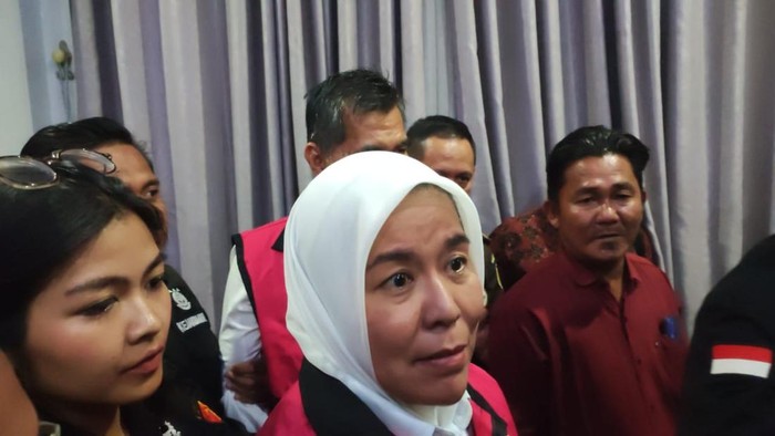 Mantan Wawako Palembang dan suami jadi tersangka korupsi dana PMI.