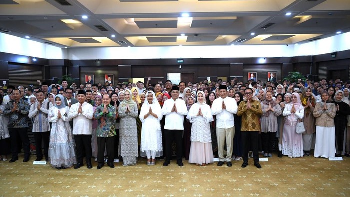 Menkop Budi Arie dalam acara Halal Bihalal Kemenkop di Jakarta.