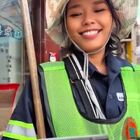 Sejak viral, Meen dihubungi banyak media dan agensi modeling. Wanita berparas eksotis tersebut mengaku terkejut dengan respon mereka. Ia mengaku tidak pernah terpikir untuk bisa jadi terkenal.Foto: TikTok Semyon Rezchikov