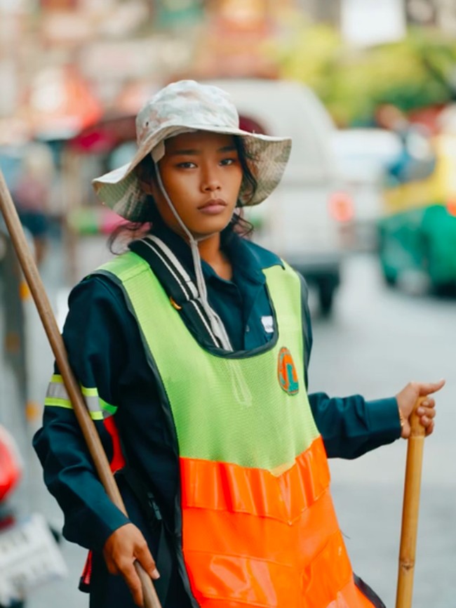 Transformasi Tukang Sapu Jalanan Jadi Model, Paras Eksotisnya Bikin Terpana