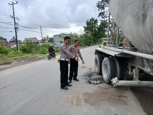 Kronologi Kecelakaan Maut Motor Vs Truk Trailer Tewaskan Ibu-Anak di Pangkep