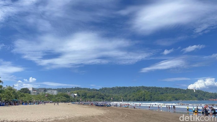 Pantai Pangandaran usai libur Lebaran.