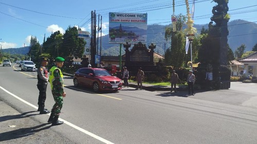 Polda Bali memastikan kelancaran lalu lintas dan keamanan di tempat wisata selama suasana arus balik.
