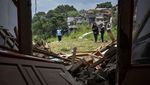 Penampakan 10 Rumah Rusak Akibat Pergerakan Tanah di Cimahi