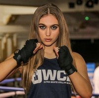 Rheanna memiliki minat besar sebagai petinju. Keputusan untuk menjadi petinju wanita mengejutkan banyak pihak, namun sekaligus menginspirasi. Foto: dok. Instagram @rheannacartier