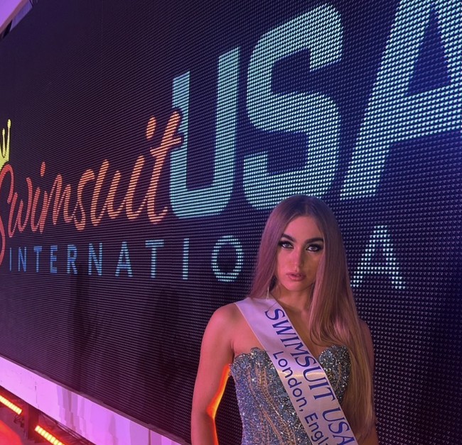 Dunia fashion dan catwalk telah telah dijalani Rheanna Cartier sejak lama hingga dia menjadi ratu kecantikan. Namun kini, wanita 21 tahun mencoba karier baru Foto: dok. Instagram @rheannacartier