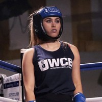 Kini fokusnya bergeser ke pelatihan intensif untuk pertandingan tinju amal. Rheanna berlatih keras dan disiplin demi kemenangannya di ring tinju.  Foto: dok. Instagram @rheannacartier