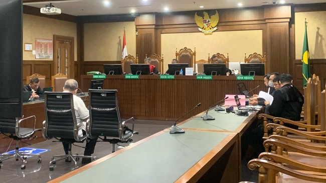 Terungkap Satu Pintu Urusan Duit ke Trio Hakim Pembebas Ronald Tannur