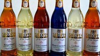 Siropen Telasih merupakan merek sirup lokal yang ada sejak 1923. Pabrik dari sirup ini juga yang tertua di Indonesia, didirikan oleh J.C. Van Drongelen dan Hellfach. Varian rasanya ada mawar, frambozen, cocopandan, dan lainnya. Foto: site news