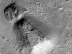 Struktur Aneh Ditemukan di Mars, Diduga Bukti Peradaban Kuno